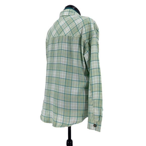 No Boundaries Light Willow Green Plaid Oversize Button Down Flannel Top, Medium - Picture 9 of 16